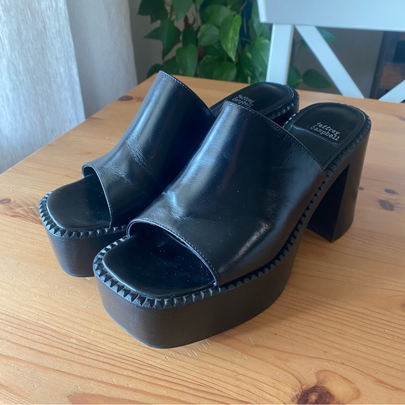 Jeffrey Campbell Concert Mules in black, 7.5 - Picture 1 of 12